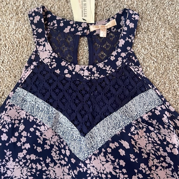 BRAND NEW Tank Top - Picture 2 of 4